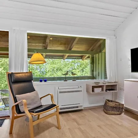 2 Bedroom Stunning In Semesterbostad