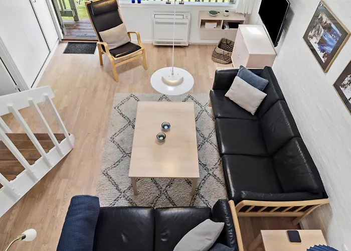 2 Bedroom Stunning In *
